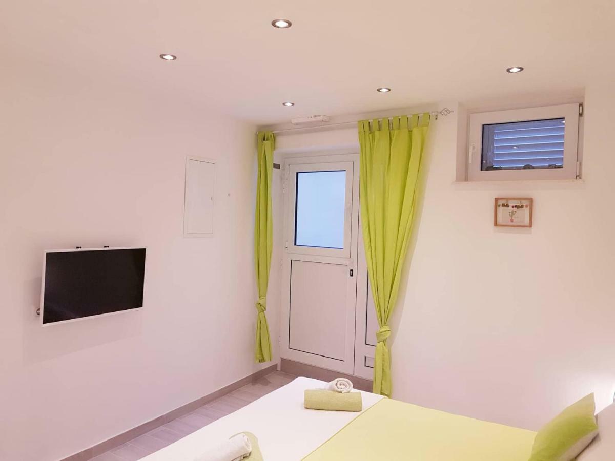 Apartments Nona 1 フヴァル エクステリア 写真