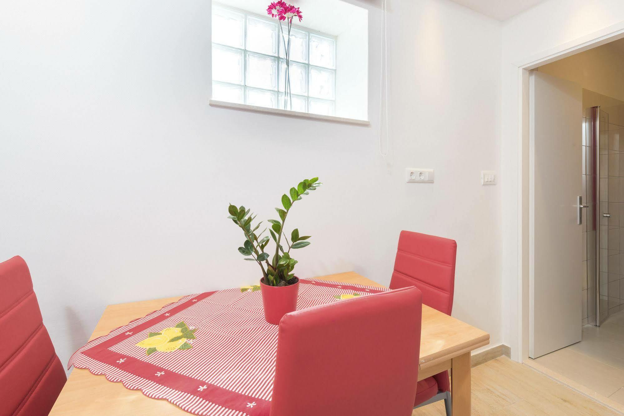 Apartments Nona 1 フヴァル エクステリア 写真