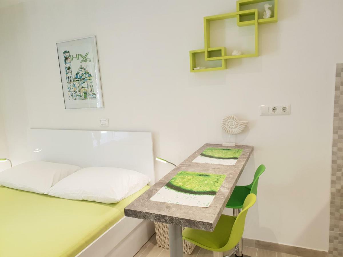 Apartments Nona 1 フヴァル エクステリア 写真